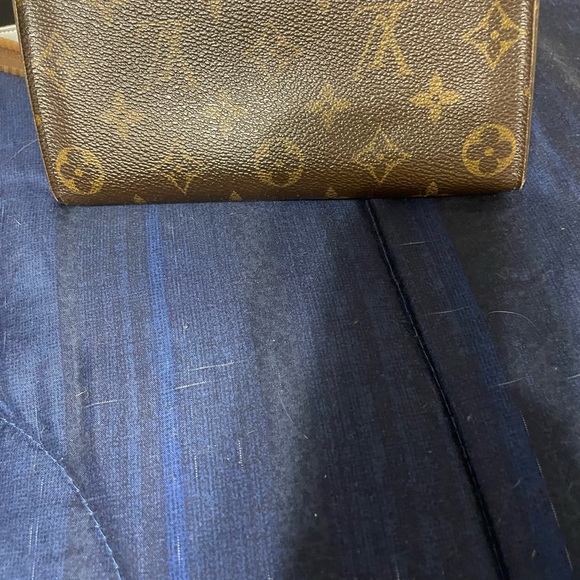 Louis Vuitton Brown Leather Accessory - Picture 4 of 9